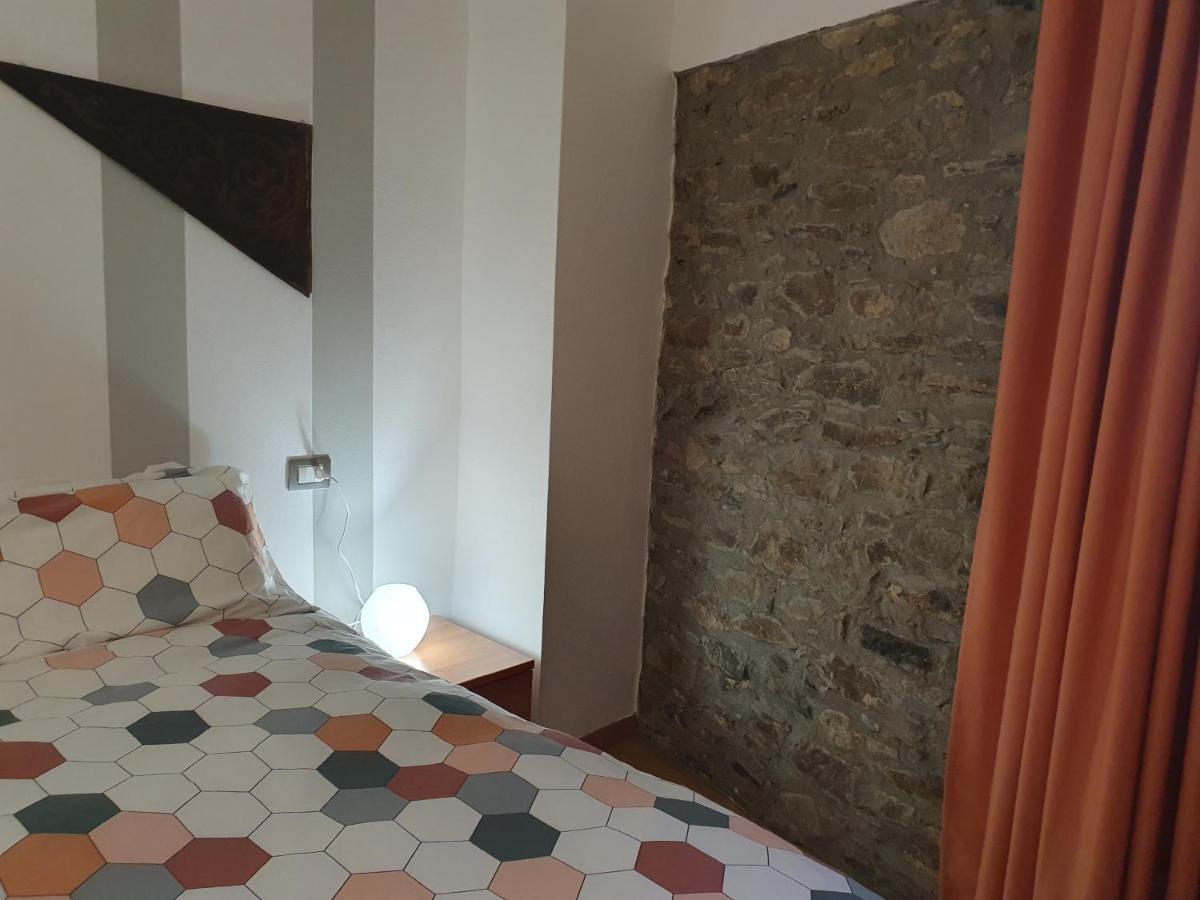 Appartamenti Vacanze E Camere Roccetta Fiorita Pettenasco Pokój zdjęcie
