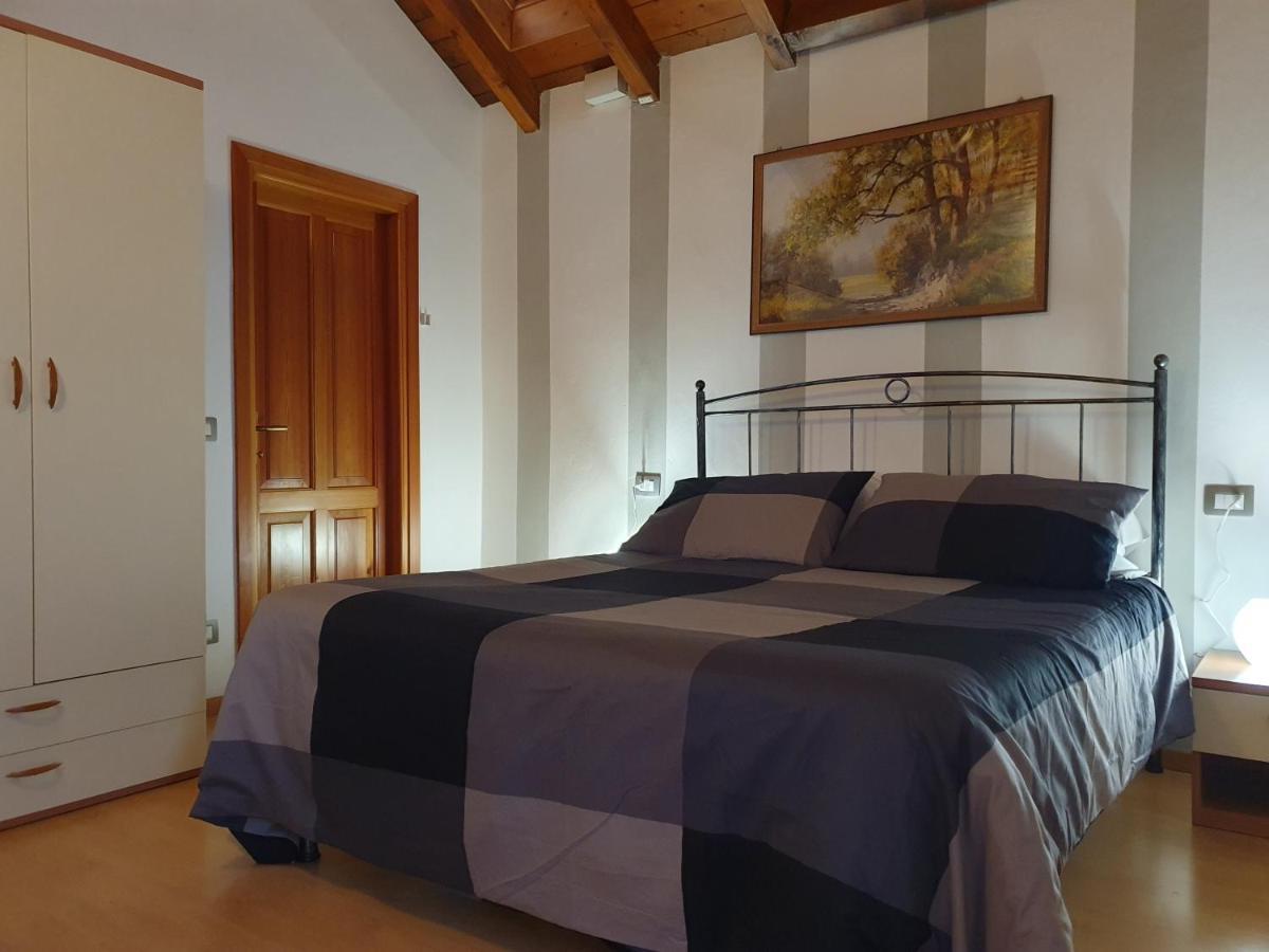 Appartamenti Vacanze E Camere Roccetta Fiorita Pettenasco Pokój zdjęcie