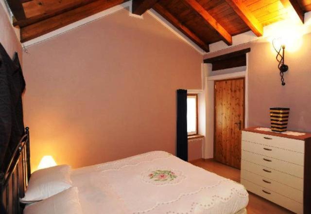 Appartamenti Vacanze E Camere Roccetta Fiorita Pettenasco Zewnętrze zdjęcie