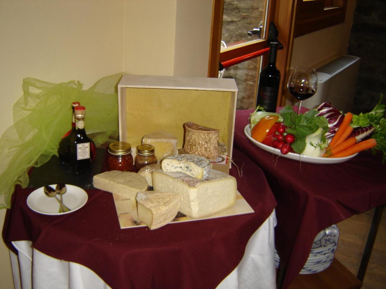 Appartamenti Vacanze E Camere Roccetta Fiorita Pettenasco Zewnętrze zdjęcie
