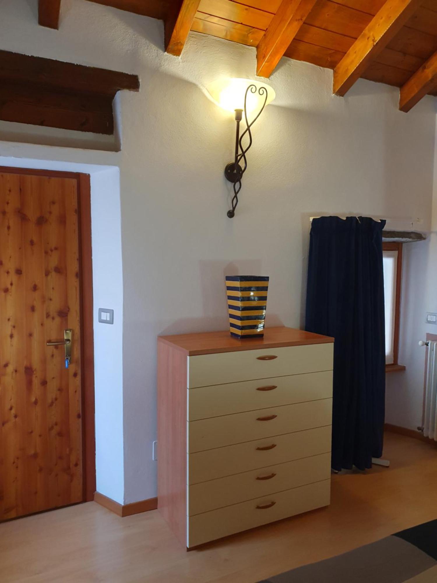Appartamenti Vacanze E Camere Roccetta Fiorita Pettenasco Pokój zdjęcie