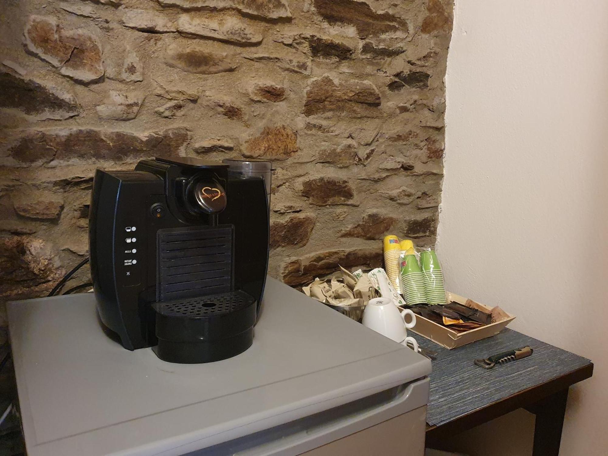 Appartamenti Vacanze E Camere Roccetta Fiorita Pettenasco Pokój zdjęcie