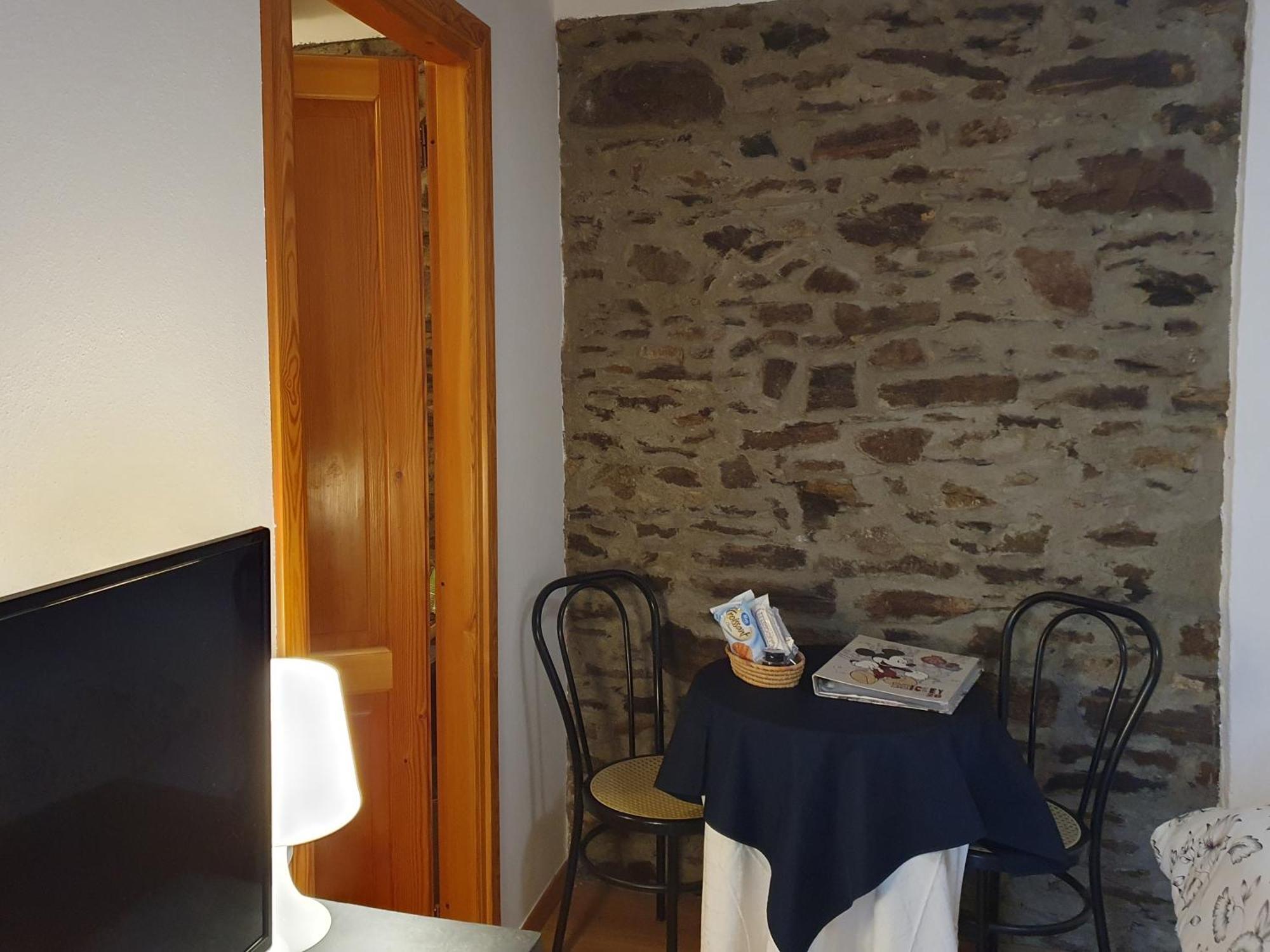 Appartamenti Vacanze E Camere Roccetta Fiorita Pettenasco Pokój zdjęcie