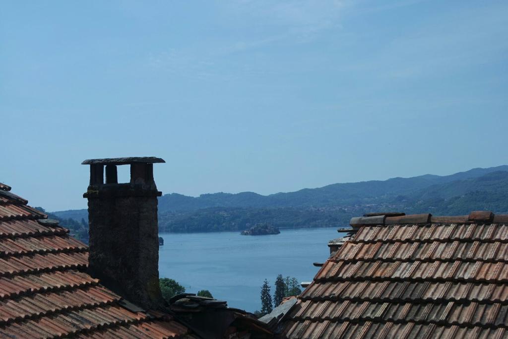 Appartamenti Vacanze E Camere Roccetta Fiorita Pettenasco Zewnętrze zdjęcie